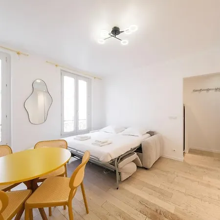Bright - Sacre Coeur Basilica Apartment Paris