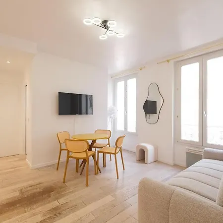 Bright - Sacre Coeur Basilica 아파트 파리